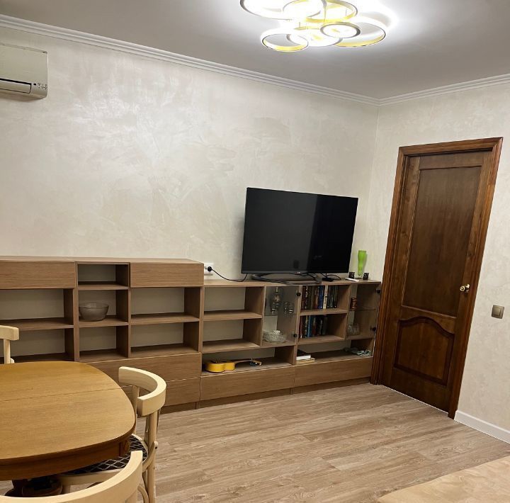 Трехкомнатная квартира Менжинского улица, 32, фото №2